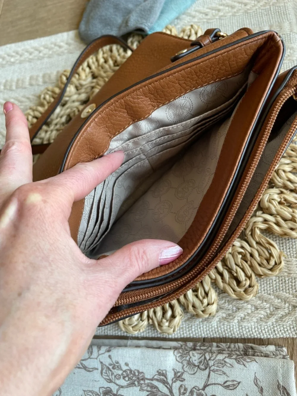 Michael Kors Beautiful Chestnut Pebble Leather Crossbody Purse w/Built In Wallet - Picture 11 of 13